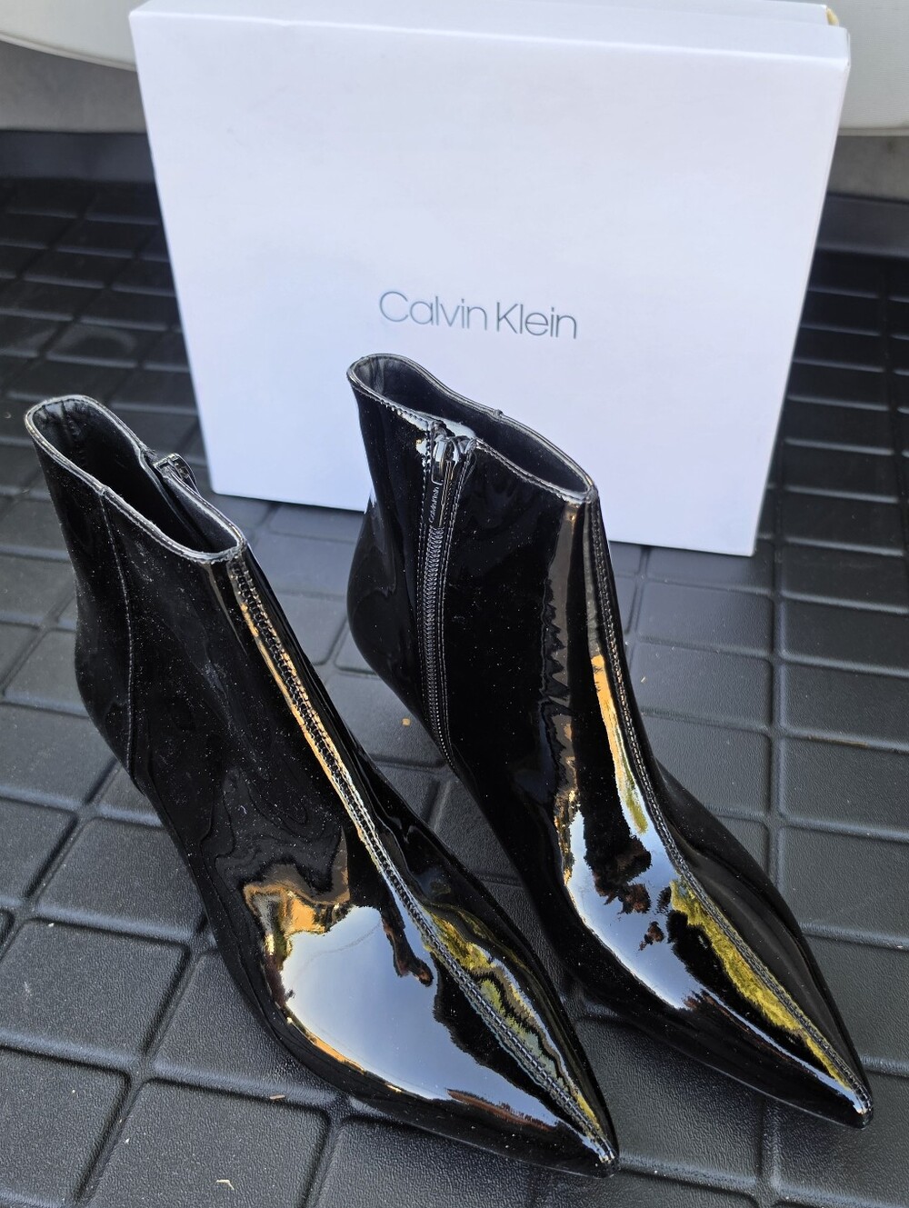 Calvin Klein Larissa ankle boots